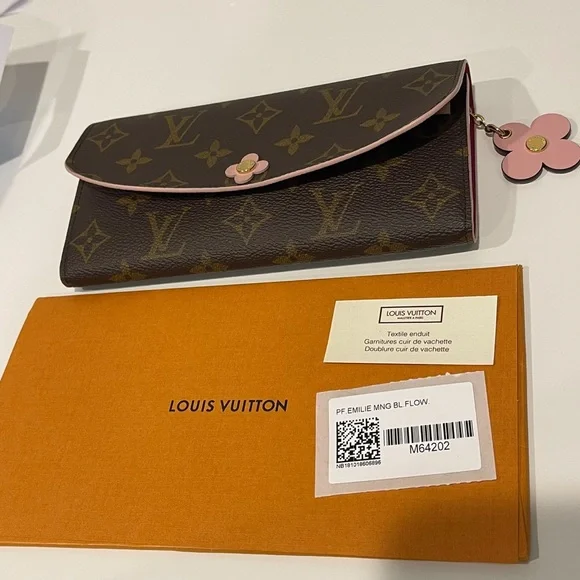 Louis Vuitton Monogram Emilie Flower Wallet - Picture 14 of 15